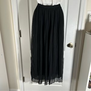 Sparkle & Fade pleated chiffon midi skirt sz 2